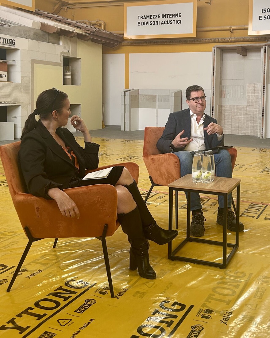 BV_lab Xella Italia: conversazione in poltrona nello spazio Ytong